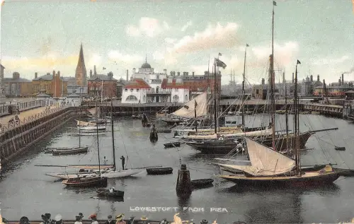 uk13171 loweroft von pier uk