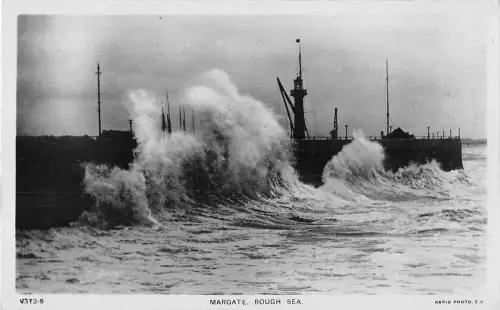 uk13383 rough sea margate real photo uk