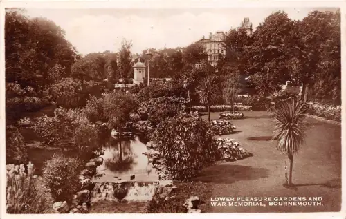 B89592 Lower Pleasure Gardens War Memorial Bournemouth UK