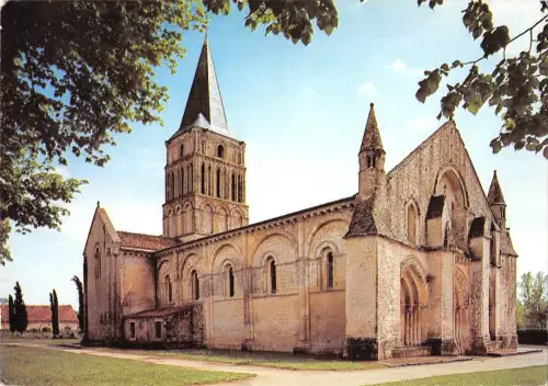 BR50173 Eglise st pierre aulnay de saintonge Frankreich