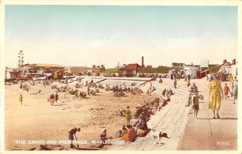uk17006 sands and promenade mablethorpe uk