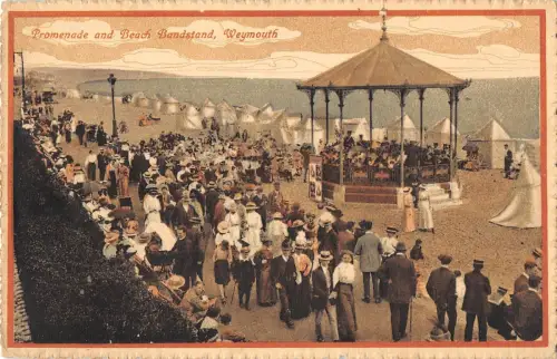 BR93482 Promenade und Strand Bandstand Weymouth UK