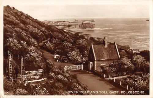 uk30598 untere Straße und Mautstelle Folkestone Echtfoto UK