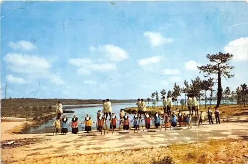 BR26059 Groupe Folklorique Landais Danseurs et Ecgassiers Soustons France