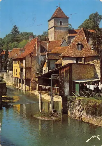 BT5119 Vieilles maisons au bord du saleys Salies de Bearn France