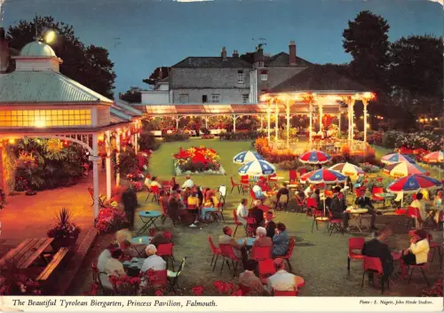 B103179 Der schöne Tiroler Biergarten Prinzessin Pavillon Falmouth UK