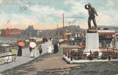 uk15454 Rettungsboot Memorial Margate UK