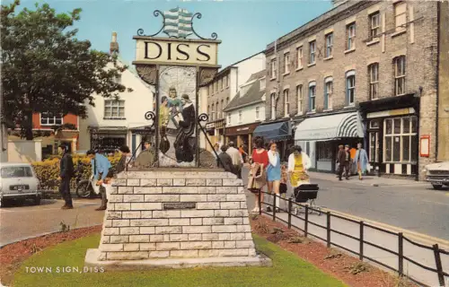 uk11609 town sign diss uk