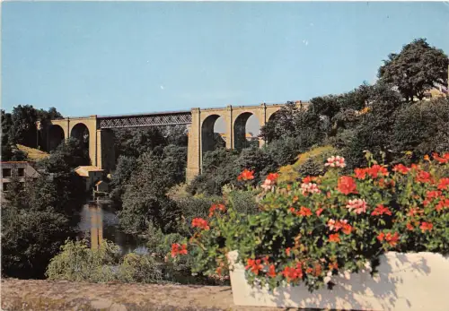BR30433 Parthenay le viaduc Frankreich