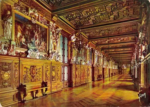 BT5111 Chateau de Fontainbebleau la galerie de francois I France