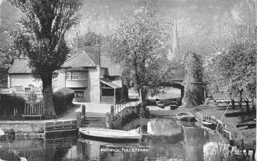 uk17279 zieht Fähre Norwich Echtfoto UK