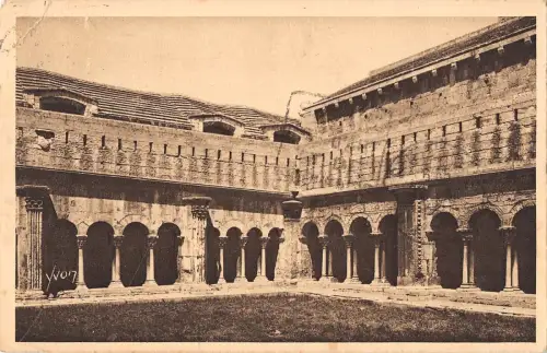 BF7766 arles bouches du rhone le cloitre de st trophi france Frankreich