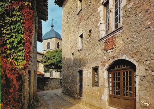 BT9566 Cite medievale de perouges vue du clocher de la rue des ron France