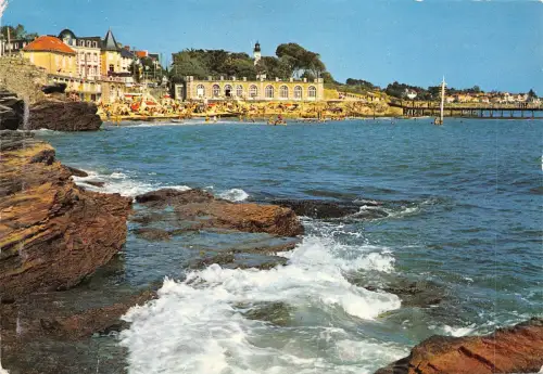 BF932 Pornic ensamble de la noeveillard France