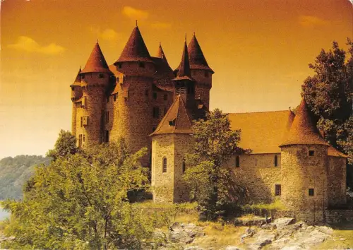 BT10623 Chateau de Val a la limite du cantal France