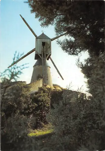 BT1236 moulin a vent le vent est son meilleur ami windmill mill france