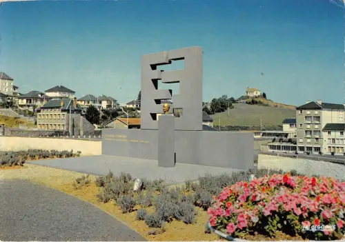BT6857 Saint Flour le monument eleve a la memoire du president de l France