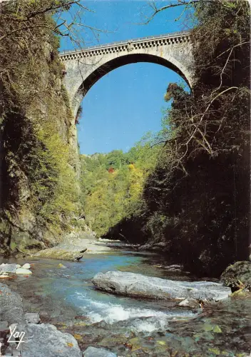 BT10046 le pont napoleon a saint sauveur Frankreich