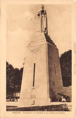 BF4739 verdun monuemnt a la victorie et aux soldats de france