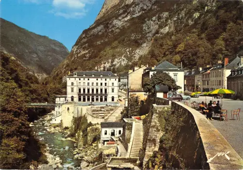 BT5796 Eaux Chaudes l Etablissement thermal et le sgorges France