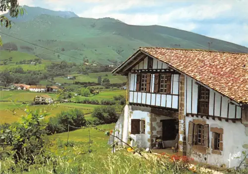 BF904 pays basque ferme typicque des environs de sare France