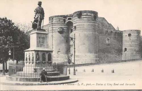 BR72571 angers statue du roi rene et le chateau france