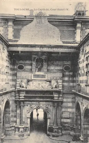 BR72353 toulouse le capitole cour henri IV france