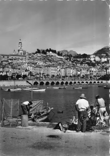 BR11704 Menton La Ville et le port france Echtfoto