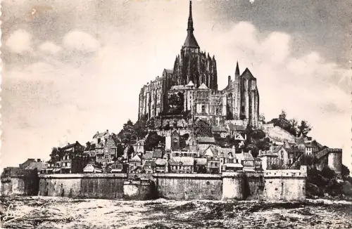 B97880 cote d emeraude le mont saint michel cote est france Echtfoto