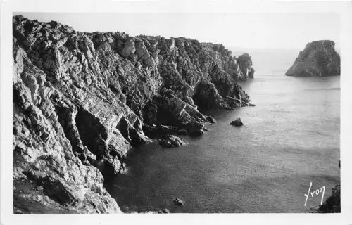 BR19284 Pointe de Pen Hir le tas de Pois france