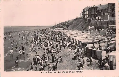 BR42607 Le Portel la plage et les tentes france