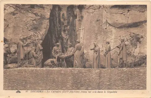 BR41558 le calvaire jesus est mis dans le sepulcre Lourdes Frankreich