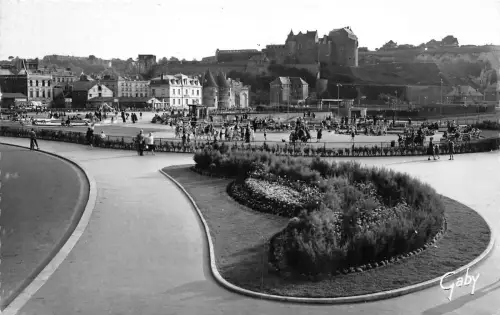 BR28388 Dieppe Le jardin des Enfants france