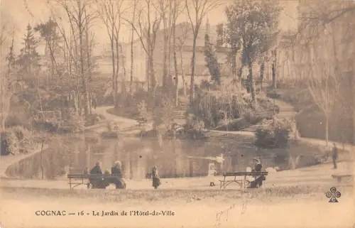 BR72520 cognac le jardin l hotel de ville france