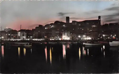 BR9365 Cannes Le Suquet au Crepuscule france