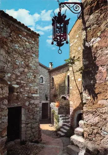 BT10831 le palais de price de suede Eze village France