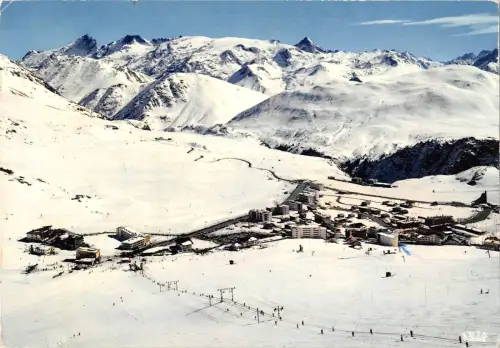 BT8002 Alpe D huez vue generale la meije France