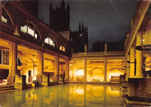 BR89373 the great roman bath and bath abbey uk