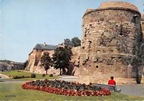 BR54491 les remparts du vieux chateau Caen france