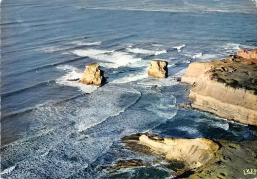 BR52661 Les deux kumeaux Hendaye France 1 2