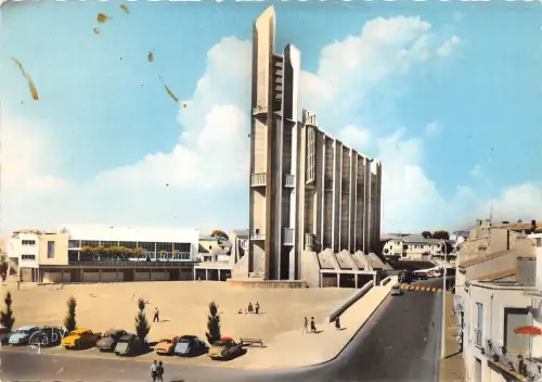 BR29547 L Eglise Royan Frankreich