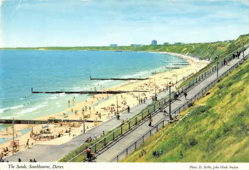 BR92506 the sands southbourne dorset uk