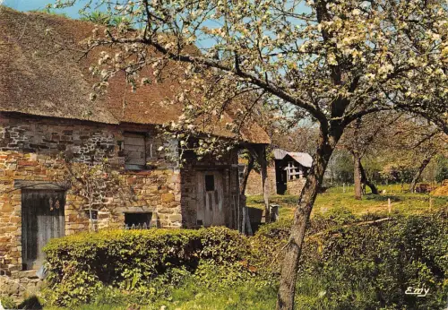 BT8871 Normandie petite ferme normande France