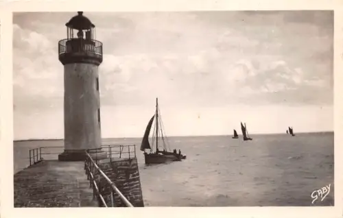 BR28116 LA Turballe Le Phare france