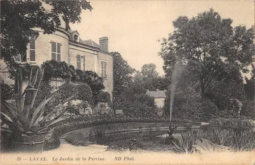 BR72892 laval le jardin de la perrine france
