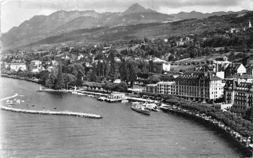 BR11868 Evian les Bains le port france Echtfoto