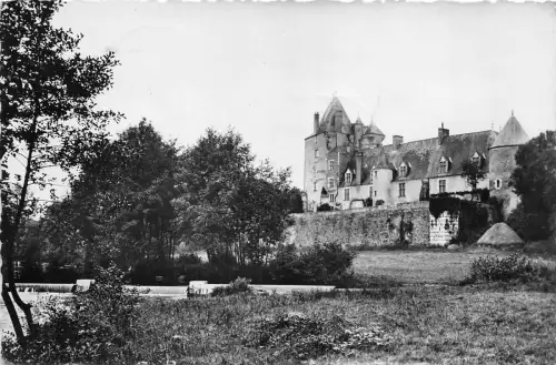 BR10609 La chapelle d Angillon le chateau france