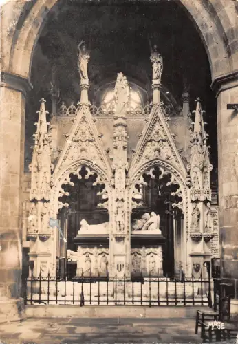 BR49300 Le tombeau de saint yves treguier Frankreich