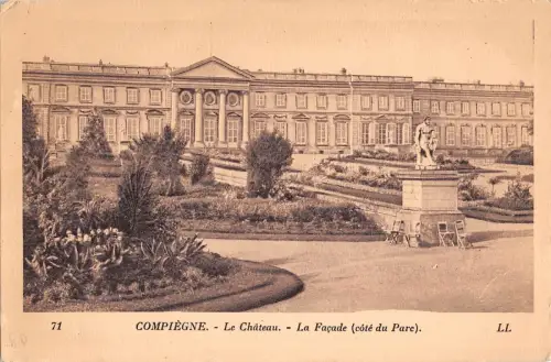 BR72738 compiegne le chateau la facade france