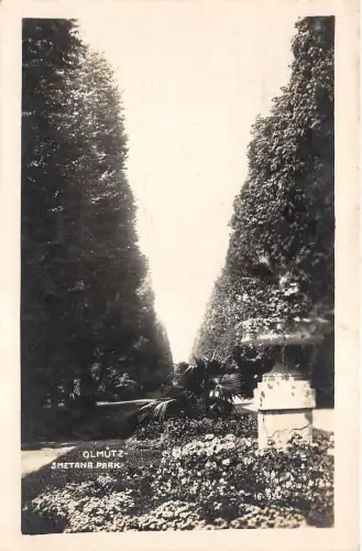 bg18506 czech ulmutz olomouc smetana park czech republic